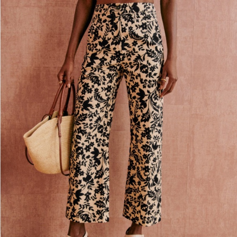 Sezane Martin Crop Trousers in Nora Print